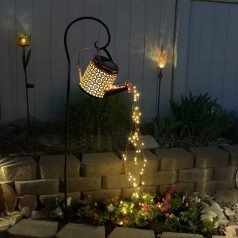   Napelemes locsolókanna világítás, leszúrható kerti dekor lámpás